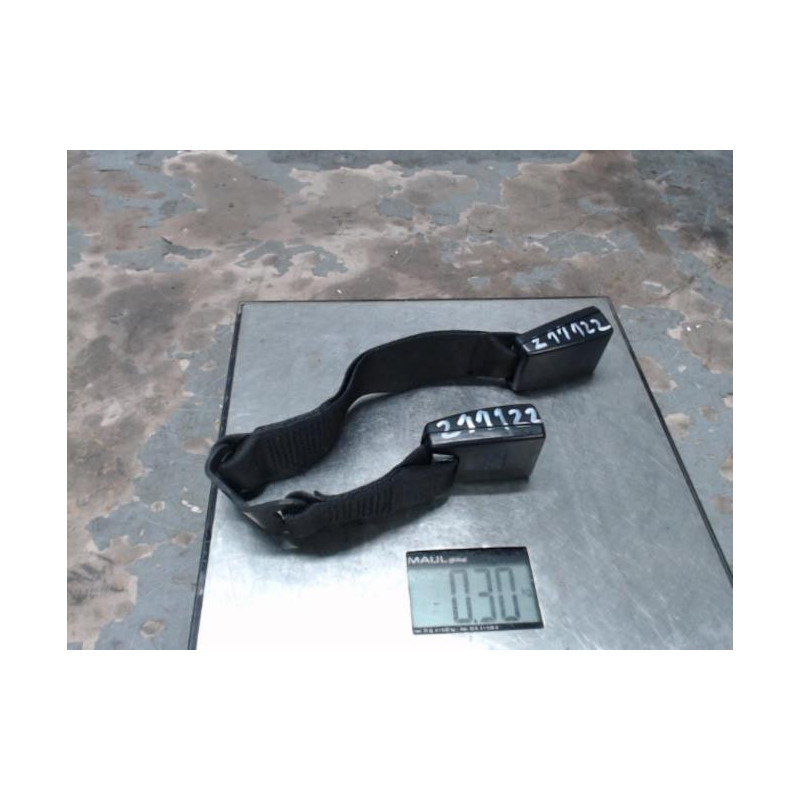 Attache ceinture arriere droit BMW SERIE 1 E81