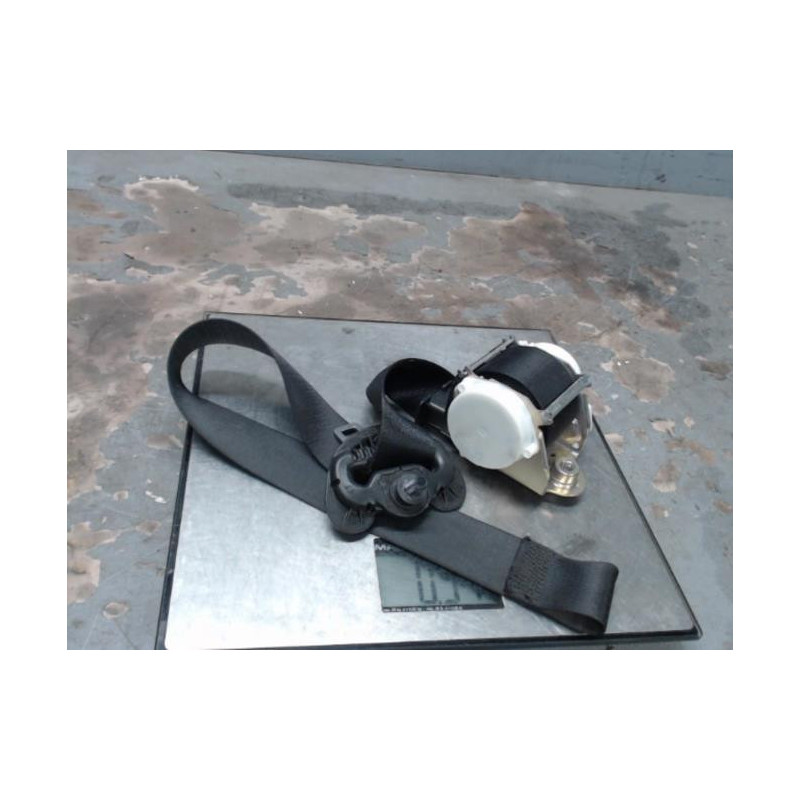 Ceinture arriere gauche BMW SERIE 1 E81