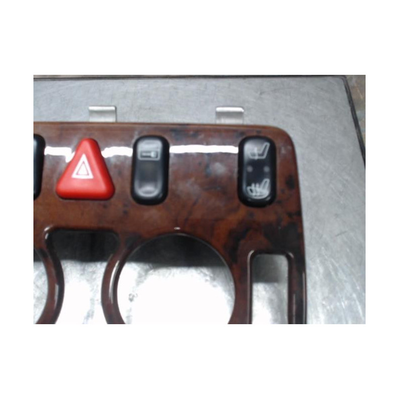 Bouton de warning MERCEDES CLASSE CLK 208