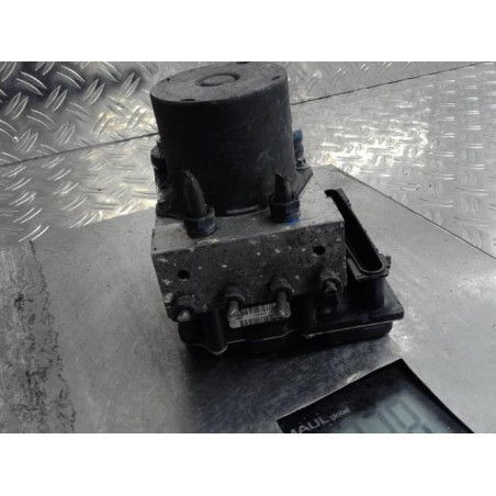Bloc ABS (freins anti-blocage) TOYOTA COROLLA VERSO 2