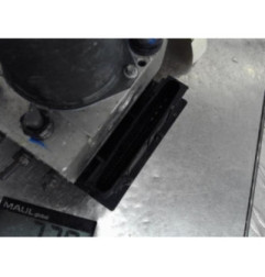 Bloc ABS (freins anti-blocage) TOYOTA COROLLA VERSO 2 Photo n°3