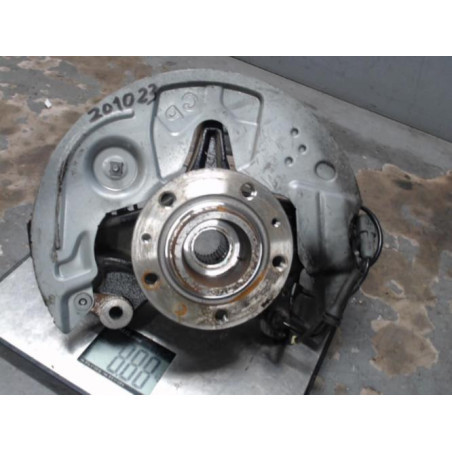 Moyeu avant gauche PEUGEOT 308 2 Photo n°1