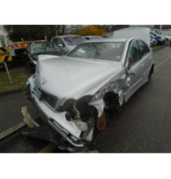 Volant MERCEDES CLASSE C 203 Photo n°6