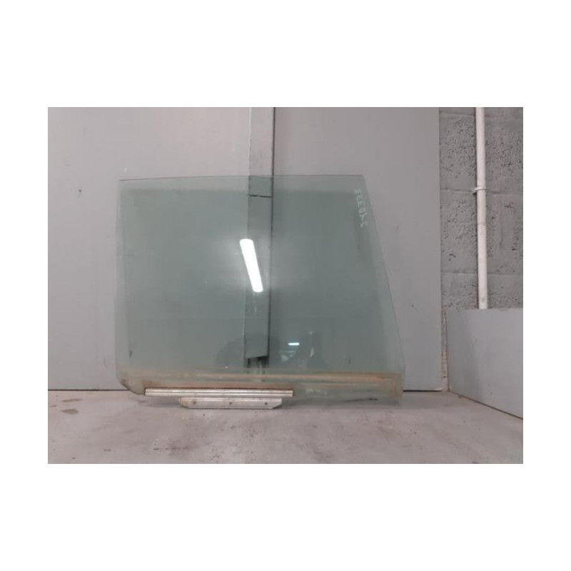 Vitre arriere droit TOYOTA RAV4 2