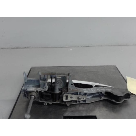 Poignee porte avant gauche PEUGEOT 208 Photo n°1