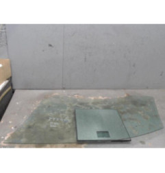 Vitre avant droit PEUGEOT 208 Photo n°1