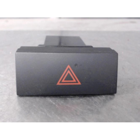 Bouton de warning HYUNDAI COUPE 2 Photo n°1
