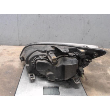Optique avant principal droit (feux)(phare) FORD FOCUS 2
