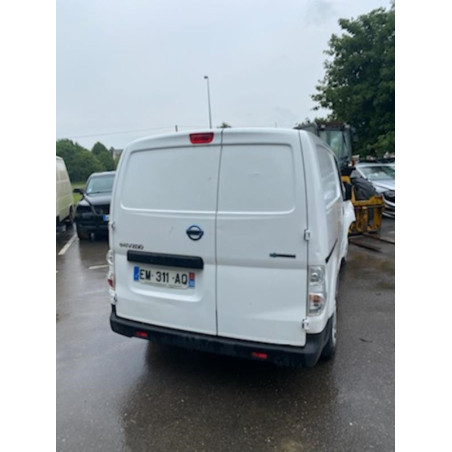 Moyeu avant gauche NISSAN NV200