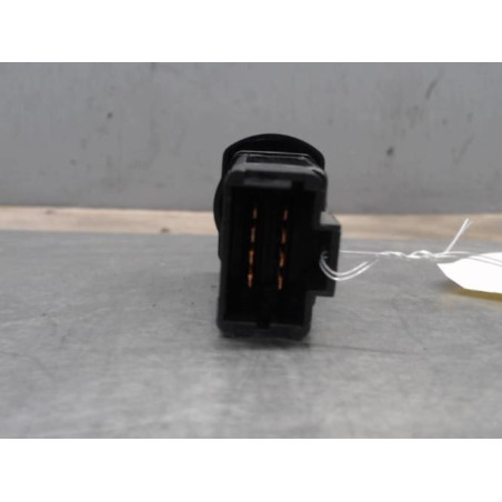 Bouton de warning DACIA SANDERO 1