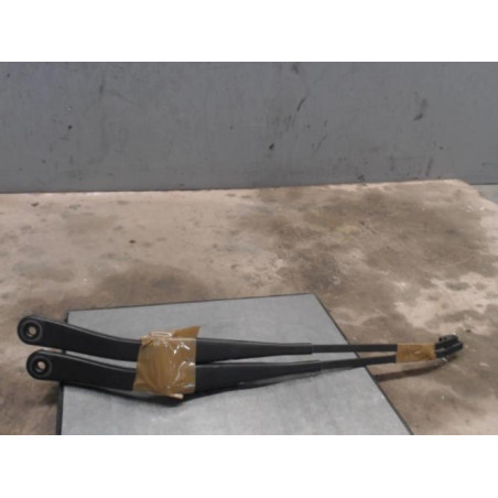 Bras essuie glace avant DACIA SANDERO 1