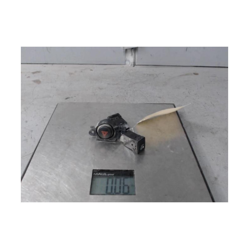 Bouton de warning NISSAN NV200