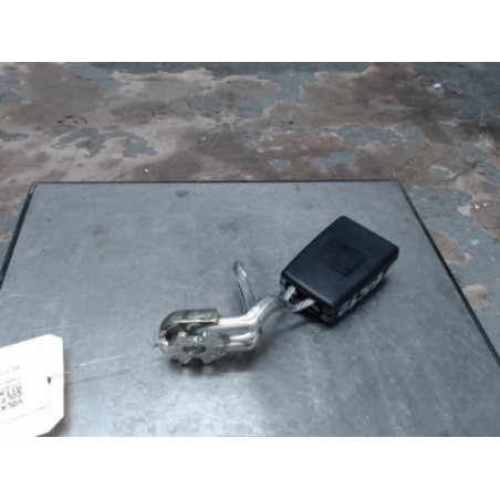 Attache ceinture arriere droit VOLKSWAGEN GOLF 6 Photo n°1