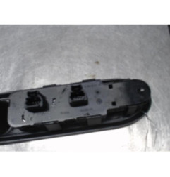 Interrupteur de leve vitre avant gauche PEUGEOT 407