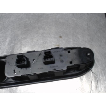 Interrupteur de leve vitre avant gauche PEUGEOT 407