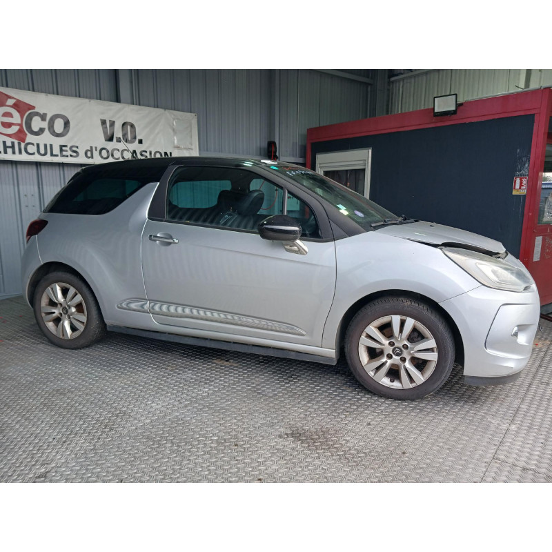 Verin de coffre gauche DS DS3