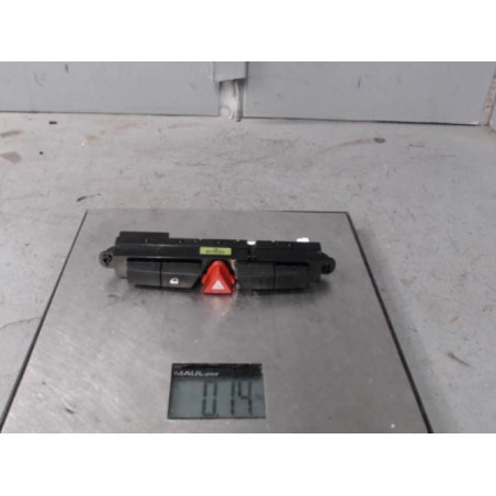 Bouton de warning KIA CEE-D 1 Photo n°1