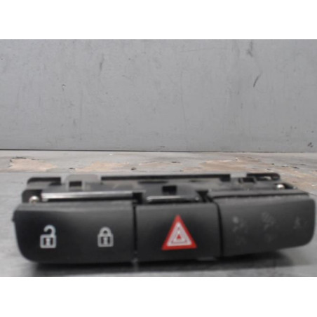 Bouton de warning OPEL INSIGNIA 1
