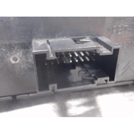 Bouton de warning PEUGEOT 3008 1