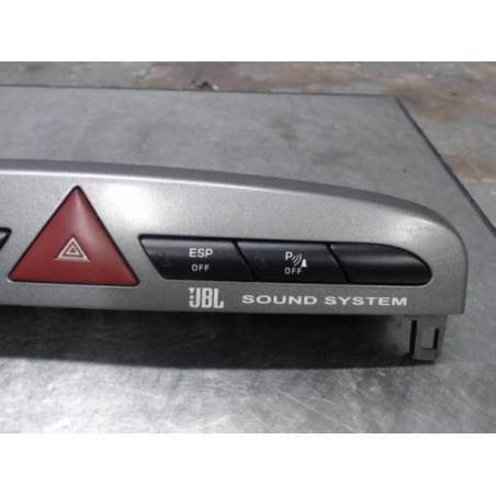 Bouton de warning PEUGEOT 308 1 Photo n°1