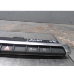 Bouton de warning AUDI A3 3 Photo n°1