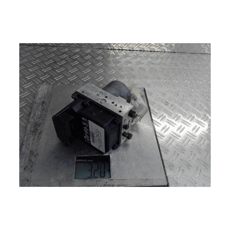 Bloc ABS (freins anti-blocage) TOYOTA COROLLA VERSO 2