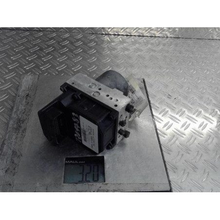 Bloc ABS (freins anti-blocage) TOYOTA COROLLA VERSO 2 Photo n°1