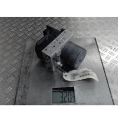 Bloc ABS (freins anti-blocage) TOYOTA COROLLA VERSO 2 Photo n°3