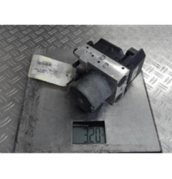 Bloc ABS (freins anti-blocage) TOYOTA COROLLA VERSO 2 Photo n°4