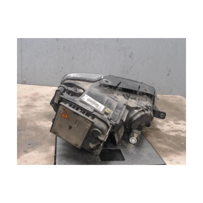 Optique avant principal gauche (feux)(phare) VOLKSWAGEN PASSAT 5