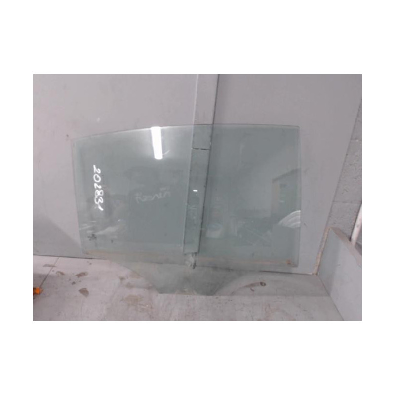 Vitre arriere droit VOLKSWAGEN PASSAT 5