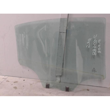 Vitre arriere gauche PEUGEOT 208 Photo n°1