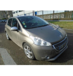 Vitre arriere gauche PEUGEOT 208 Photo n°6