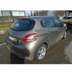 Vitre arriere gauche PEUGEOT 208 Photo n°8