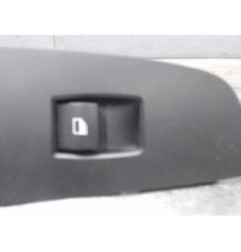 Interrupteur de leve vitre avant droit BMW SERIE 1 E81