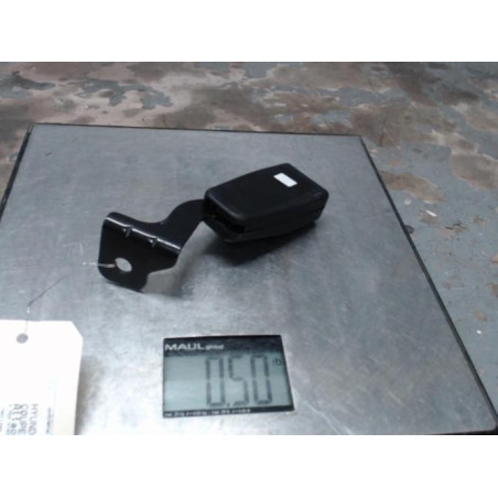 Attache ceinture arriere droit HYUNDAI COUPE 2 Photo n°1