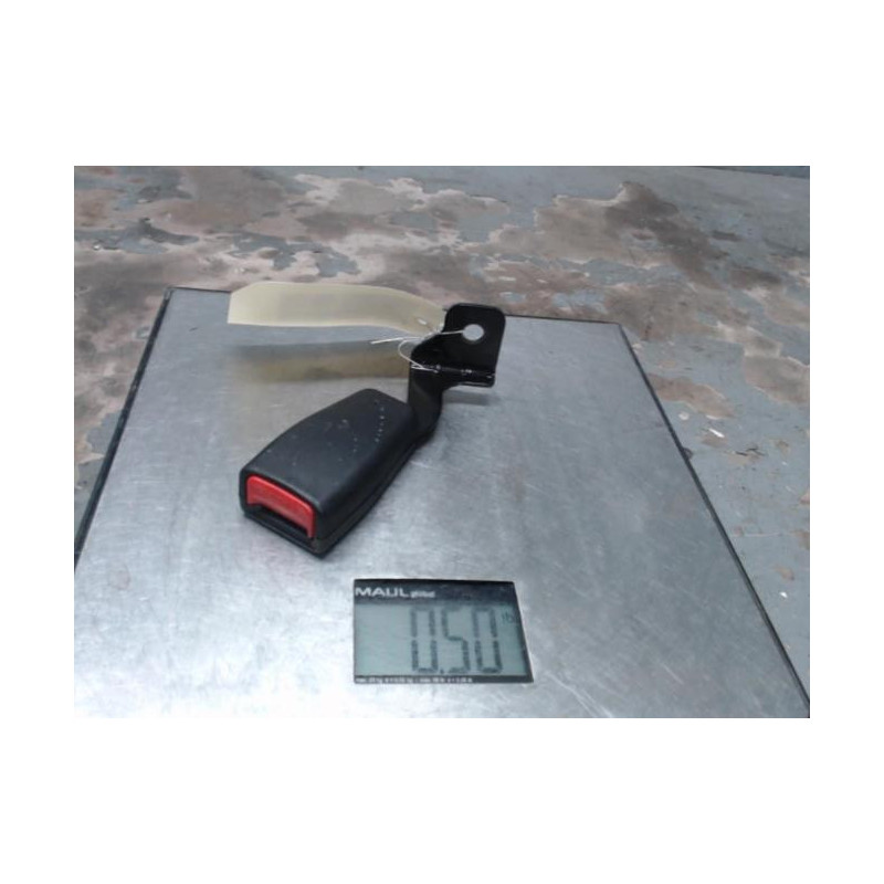 Attache ceinture arriere gauche HYUNDAI COUPE 2