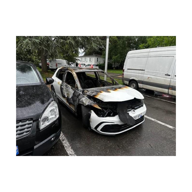 Train arriere complet VOLKSWAGEN GOLF 8