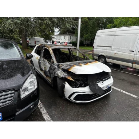 Compresseur clim VOLKSWAGEN GOLF 8 Photo n°1