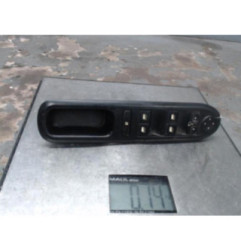 Interrupteur de leve vitre avant gauche PEUGEOT 407 Photo n°1