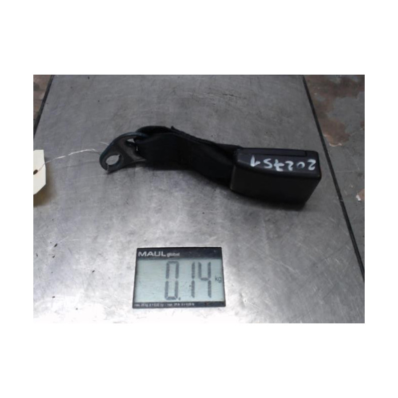 Attache ceinture arriere centrale DACIA SANDERO 2