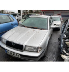 Vitre avant gauche SKODA OCTAVIA 1 Photo n°6