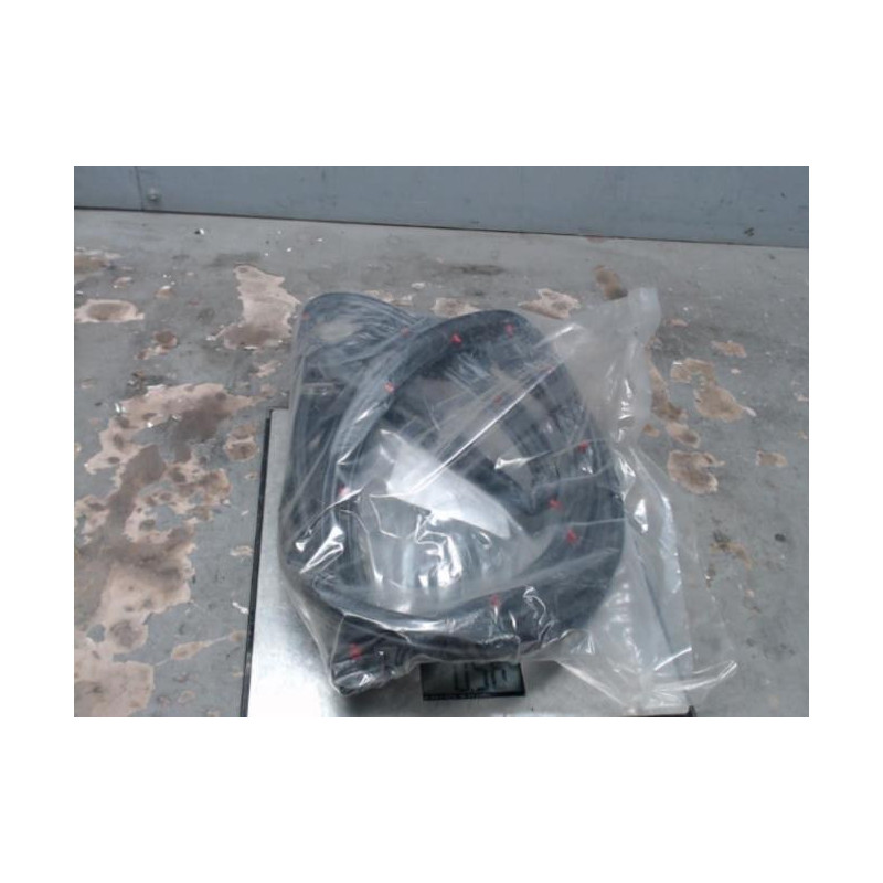 Joint de porte avant gauche OPEL MOKKA 1