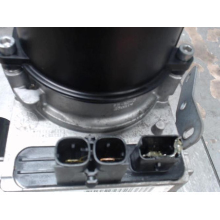 Pompe de direction CITROEN C4 2 Photo n°1