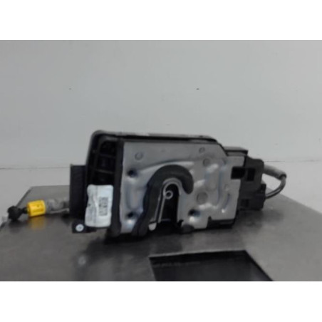 Serrure avant droit MERCEDES CLASSE C 205