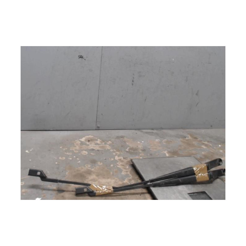 Bras essuie glace avant VOLKSWAGEN CADDY 4