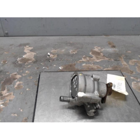 Pompe de direction RENAULT LAGUNA 3 Photo n°1