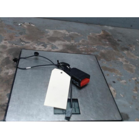 Attache ceinture avant droit DACIA SANDERO 2 Photo n°1