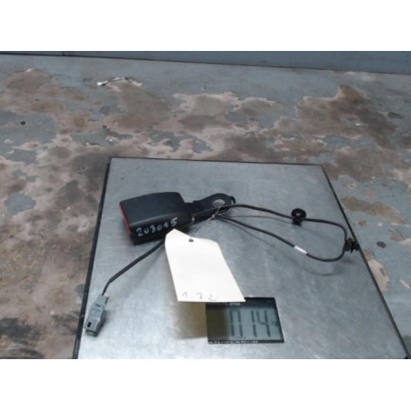 Attache ceinture avant droit DACIA SANDERO 2