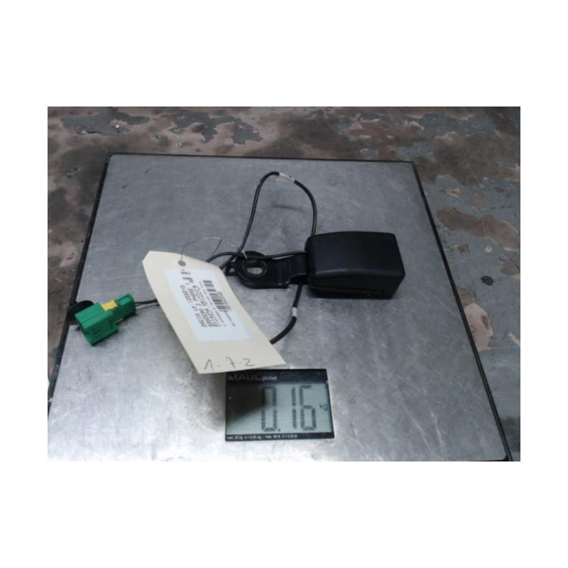 Attache ceinture avant gauche DACIA SANDERO 2